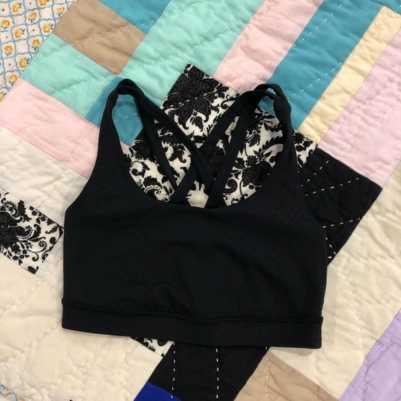 Lululemon energy bra. - Picture 3 of 6